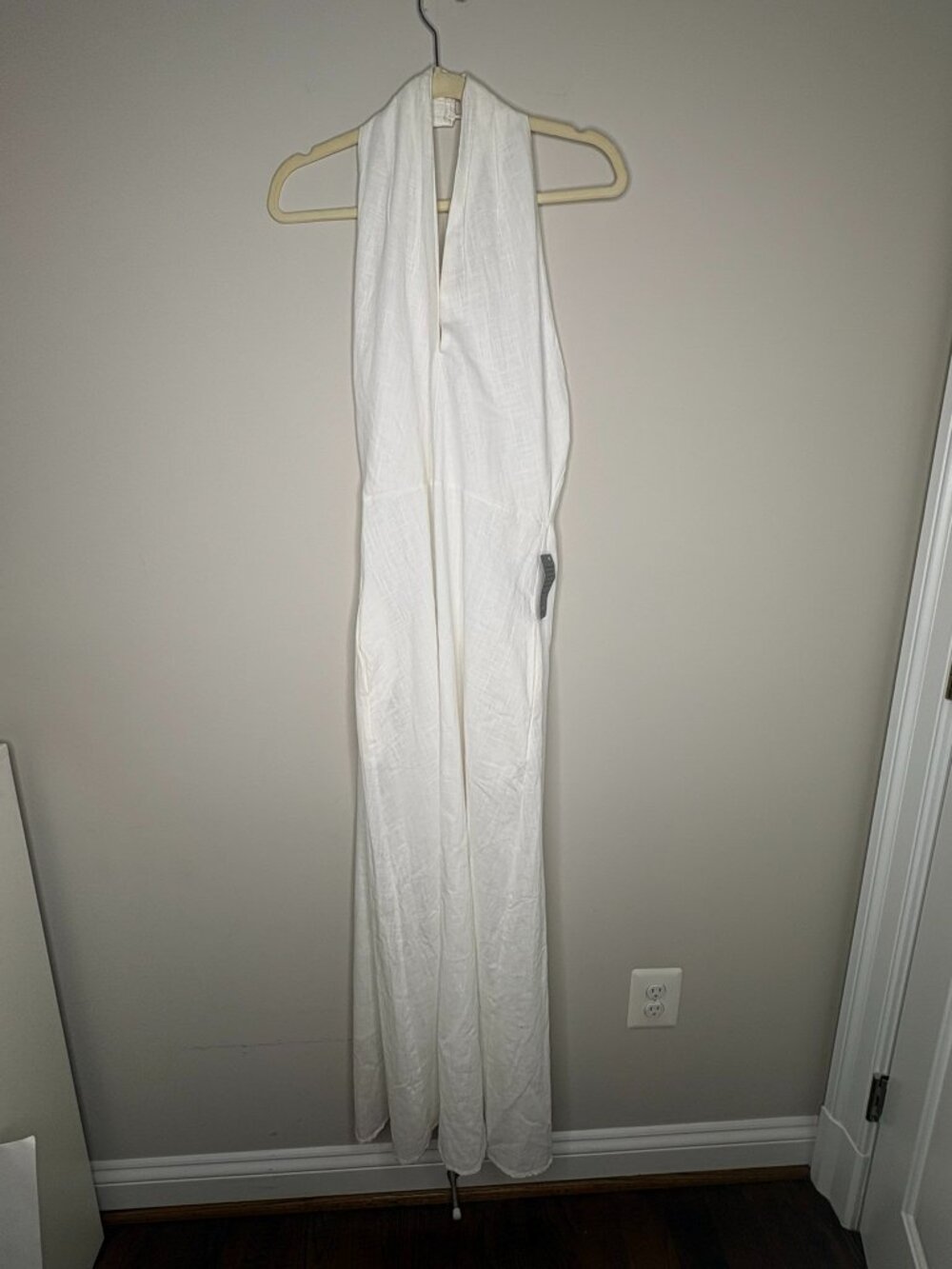 Petal & Pup Betsy Halterneck Maxi Dress White – US Small – NWT (repair needed) - Picture 2 of 16
